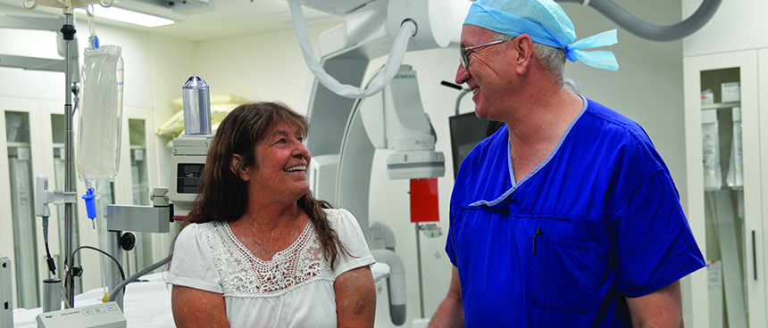Renal patient Raylene Arthur speaks with Bendigo Health’s clinical director of surgical services, Graeme Campbell